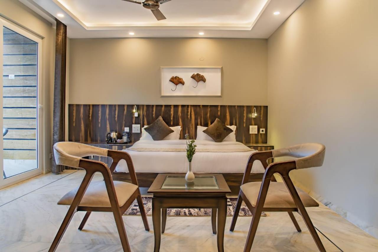 The Lalita'S Majestic Pines Bed & Breakfast Kasauli Exterior photo