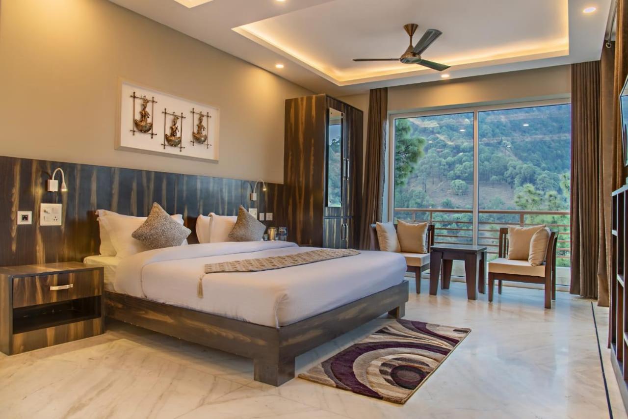 The Lalita'S Majestic Pines Bed & Breakfast Kasauli Exterior photo