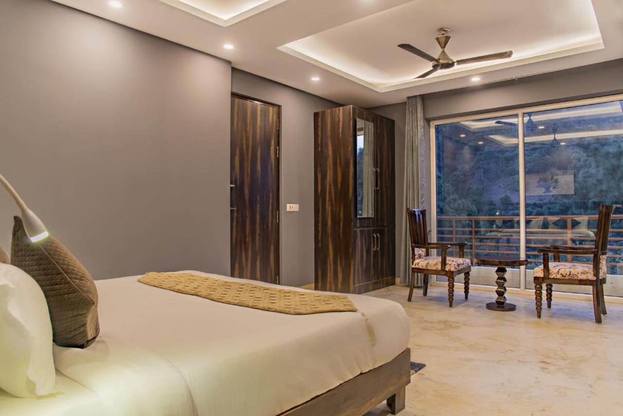 The Lalita'S Majestic Pines Bed & Breakfast Kasauli Exterior photo