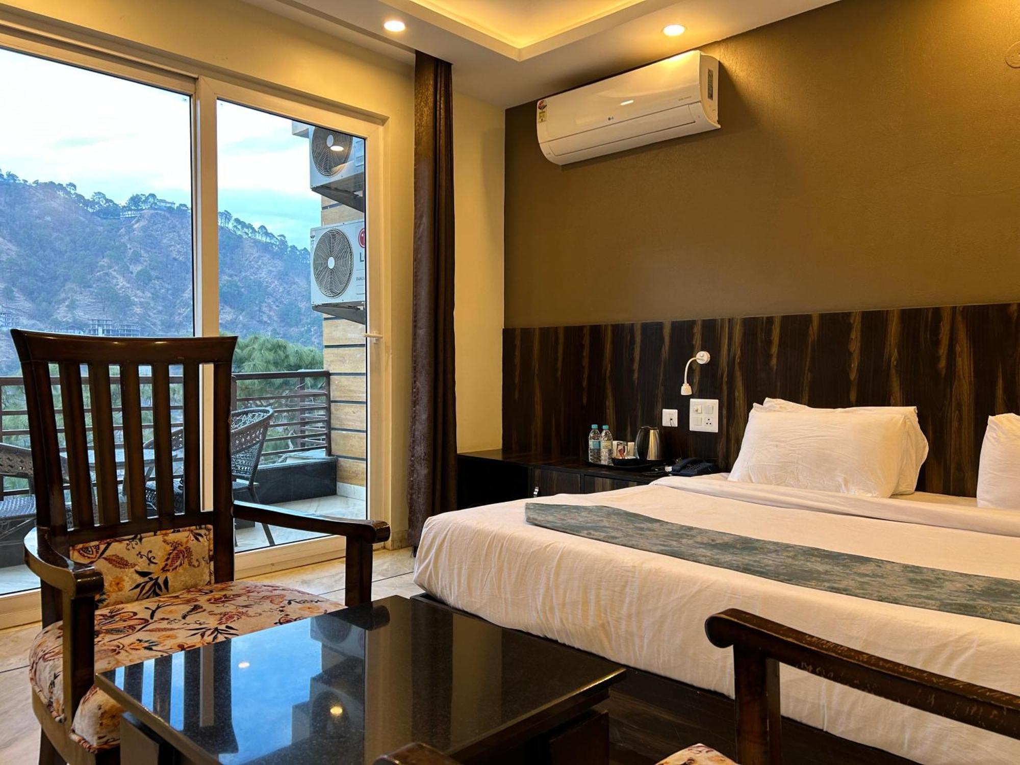 The Lalita'S Majestic Pines Bed & Breakfast Kasauli Exterior photo