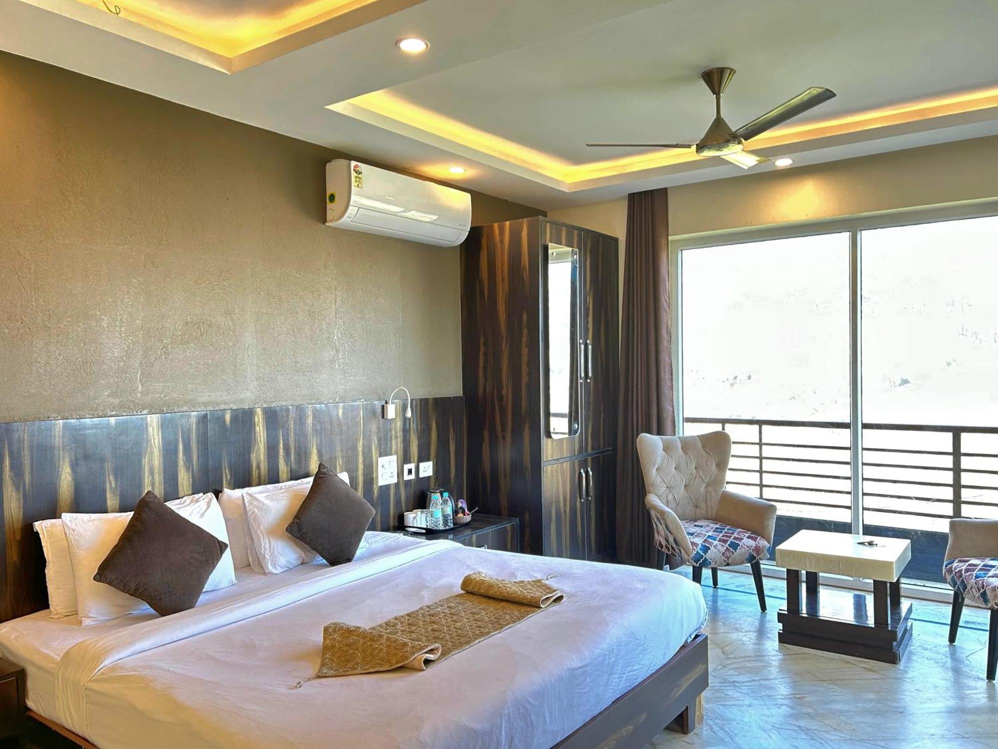The Lalita'S Majestic Pines Bed & Breakfast Kasauli Exterior photo