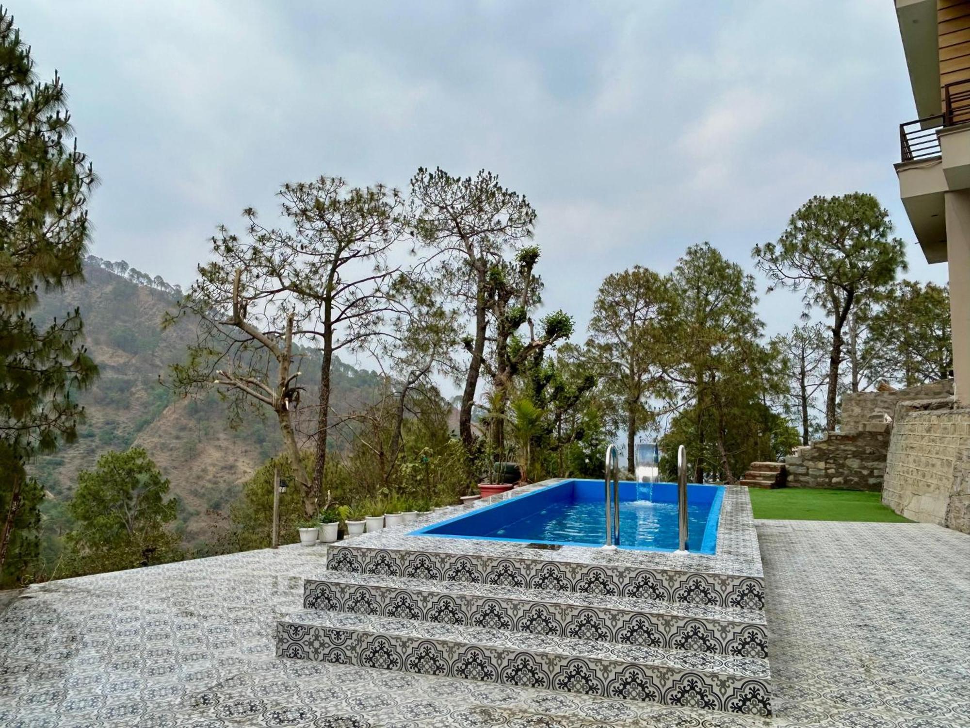 The Lalita'S Majestic Pines Bed & Breakfast Kasauli Exterior photo