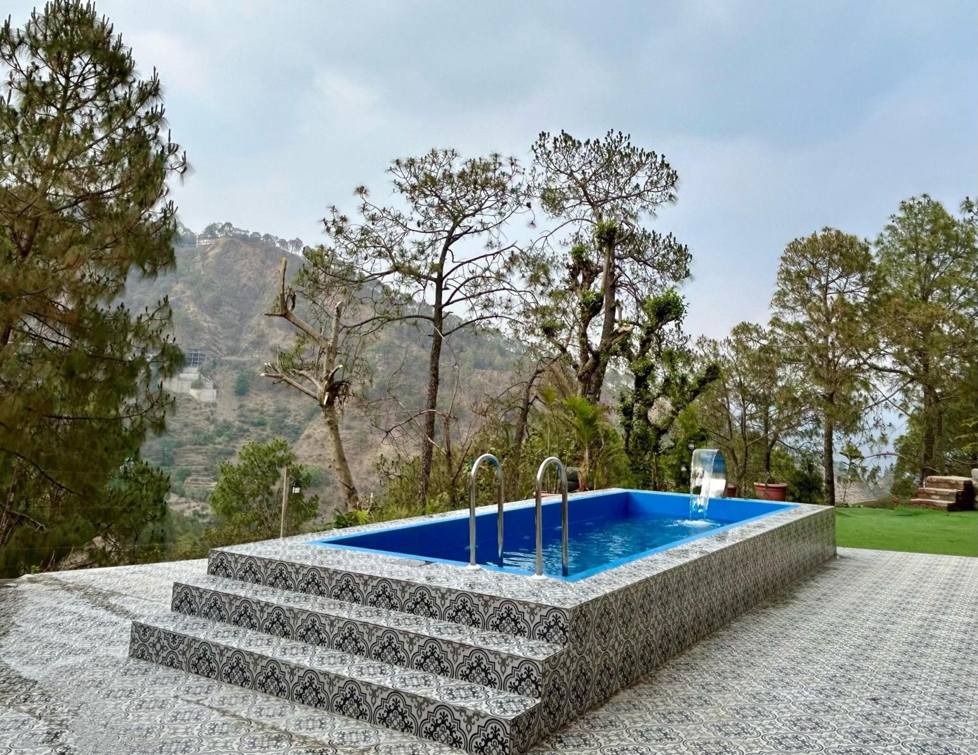 The Lalita'S Majestic Pines Bed & Breakfast Kasauli Exterior photo